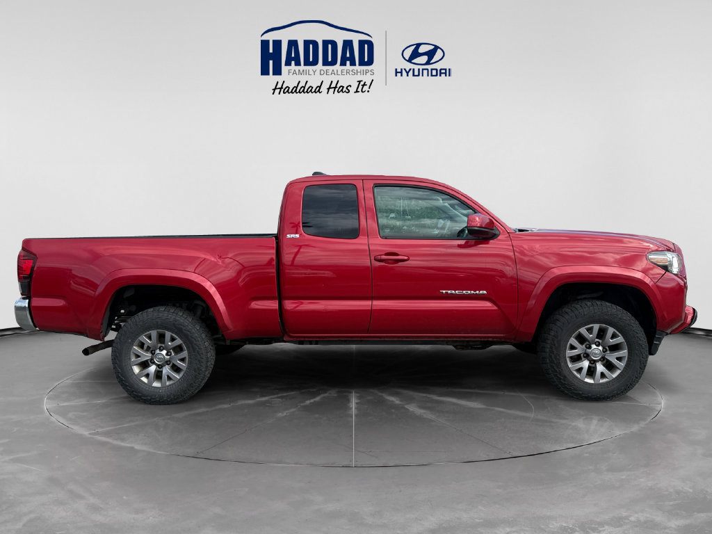 Used 2019 Toyota Tacoma SR5 w/ SR5 Appearance Package (SM) AWD/4WD image 6