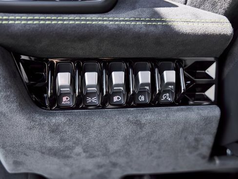 Used 2024 Lamborghini Huracan Sterrato image 54