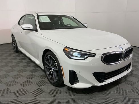 Certified 2024 BMW 230i Coupe w/ Convenience Package image 4