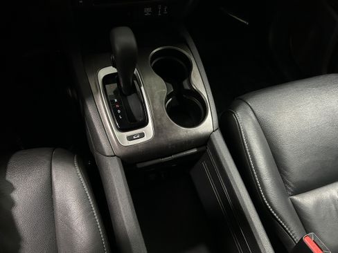 Used 2017 Honda Pilot EX-L image 9