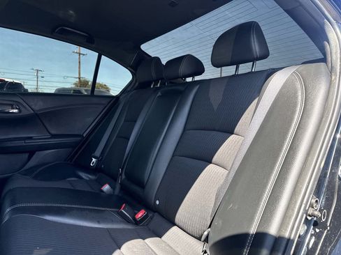 Used 2017 Honda Accord Sport image 11