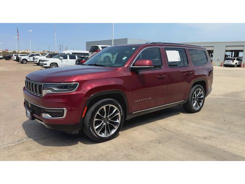 Used 2022 Jeep Wagoneer Series III w/ Premium Group I RWD image 4