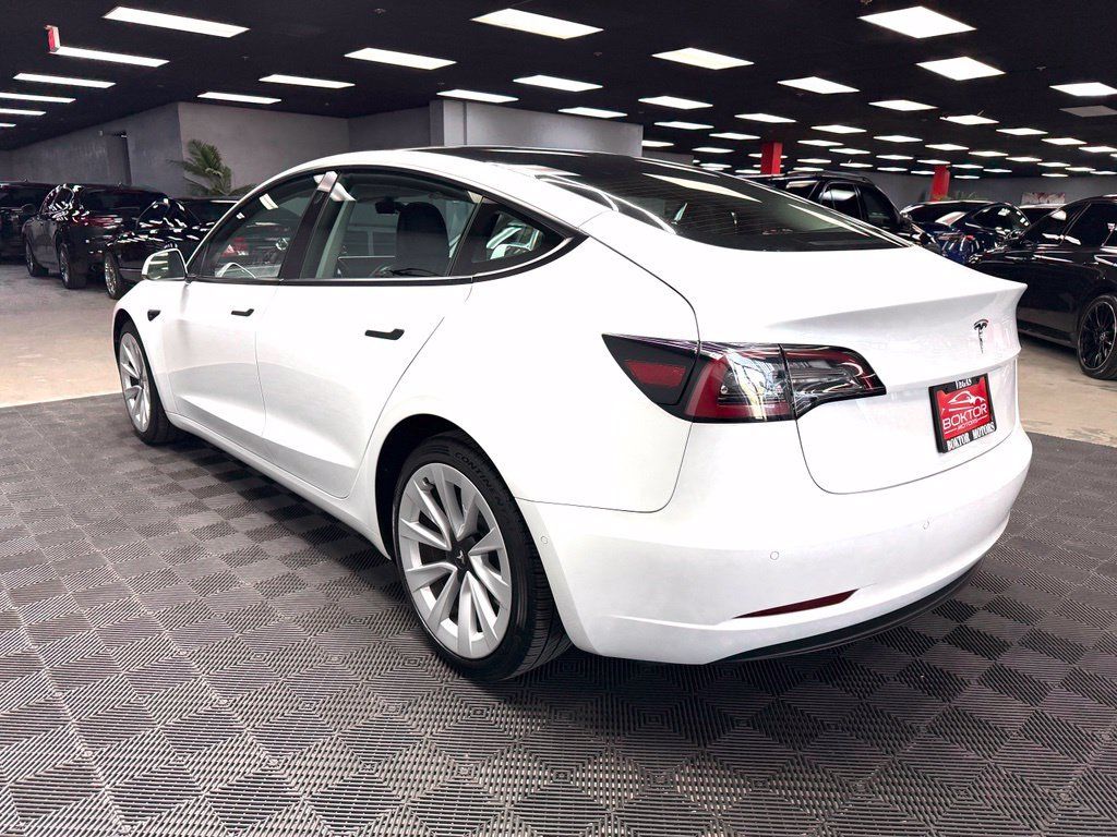 Used 2022 Tesla Model 3 RWD image 11