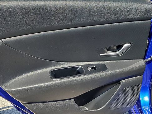 Used 2024 Hyundai Elantra SEL FWD image 14