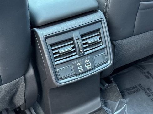 Used 2026 Subaru Forester Premium AWD/4WD image 14