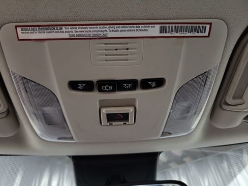 Used 2021 Toyota Corolla LE FWD image 20