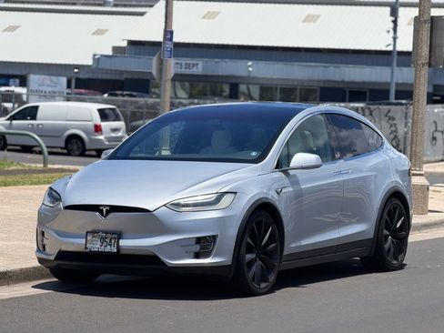 Used 2017 Tesla Model X 90D AWD/4WD image 1
