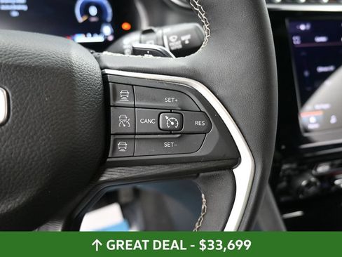 Used 2025 Jeep Grand Cherokee Altitude AWD/4WD image 37
