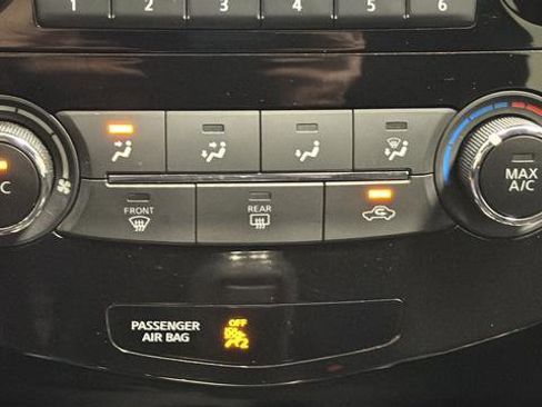 Used 2017 Nissan Rogue S image 29