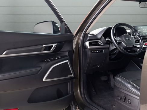 Used 2020 Kia Telluride S w/ S 8 Passenger Seating Package image 33