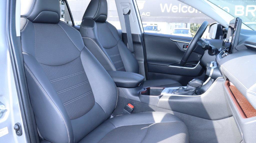 Used 2025 Toyota RAV4 Limited w/ Advanced Technology Package AWD/4WD image 23