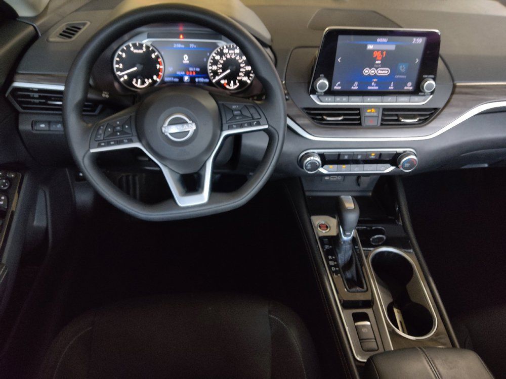 Used 2023 Nissan Altima 2.5 SV AWD/4WD image 22