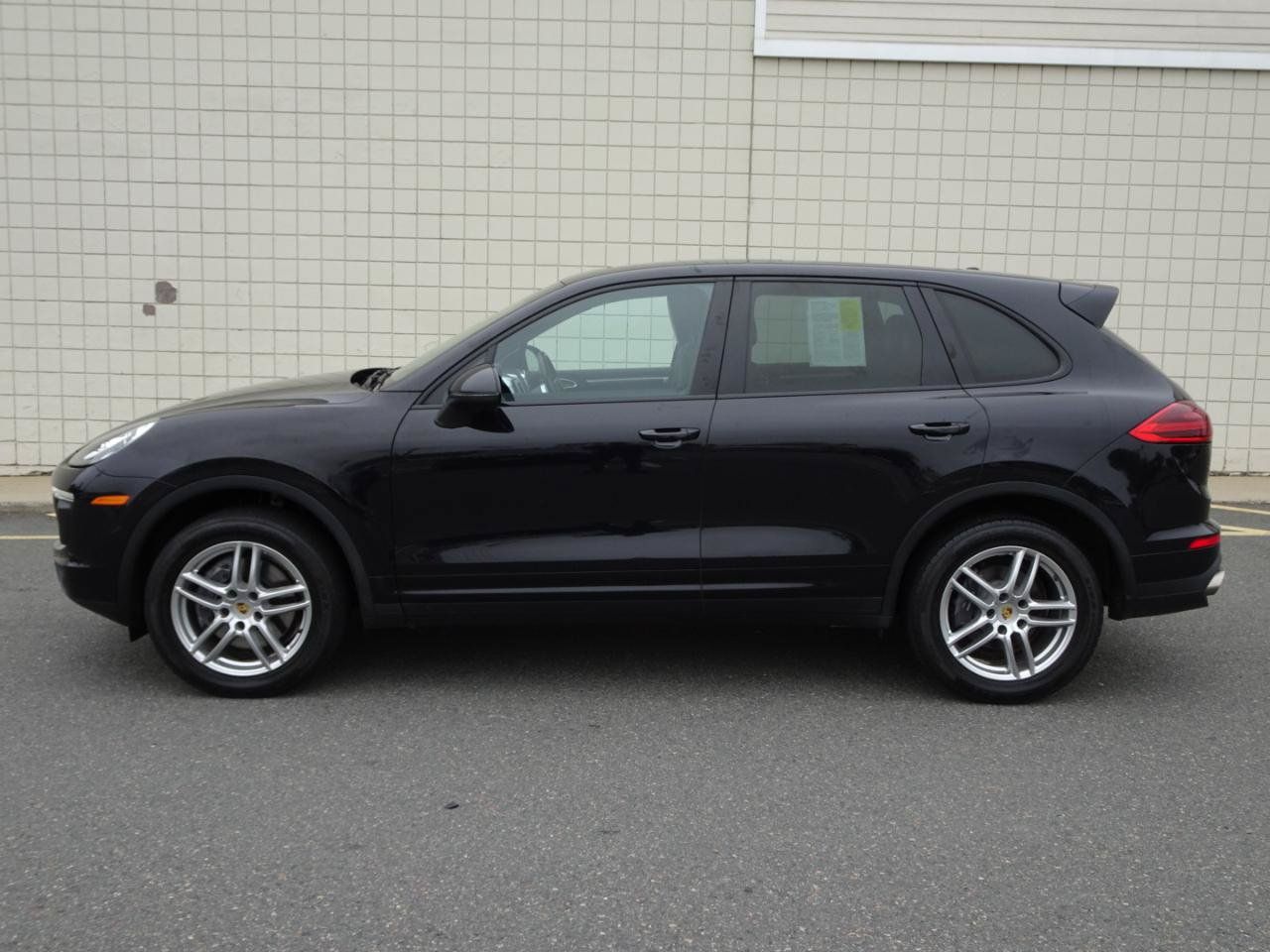 Used 2016 Porsche Cayenne AWD/4WD image 4