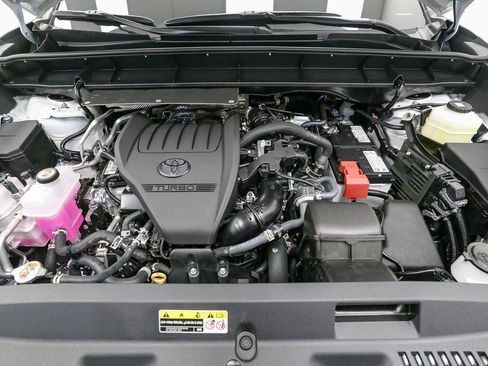 Used 2026 Toyota Highlander Platinum AWD/4WD image 16