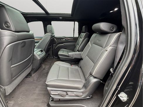 Used 2023 Cadillac Escalade ESV Premium Luxury RWD image 44