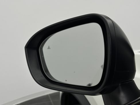 Used 2024 Nissan Rogue S AWD/4WD image 13