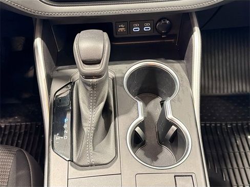 Certified 2023 Toyota Highlander L image 14