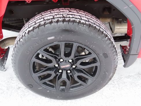 Used 2025 GMC Sierra 1500 Elevation image 15