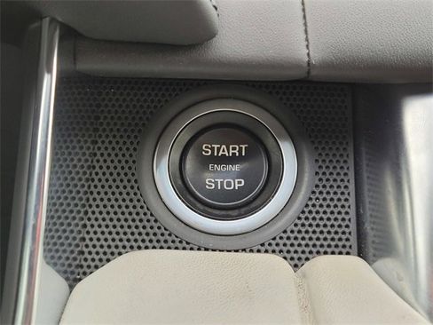 Used 2018 Land Rover Range Rover Sport SVR image 23