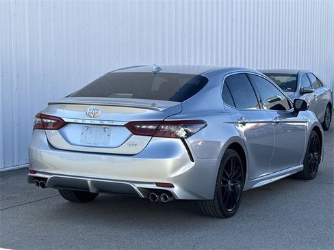 Used 2023 Toyota Camry XSE image 4