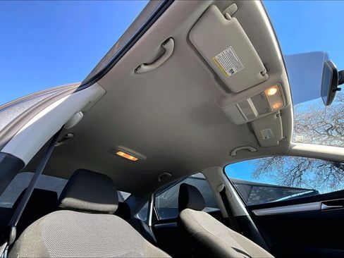 Used 2017 Volkswagen Passat 1.8T S image 14