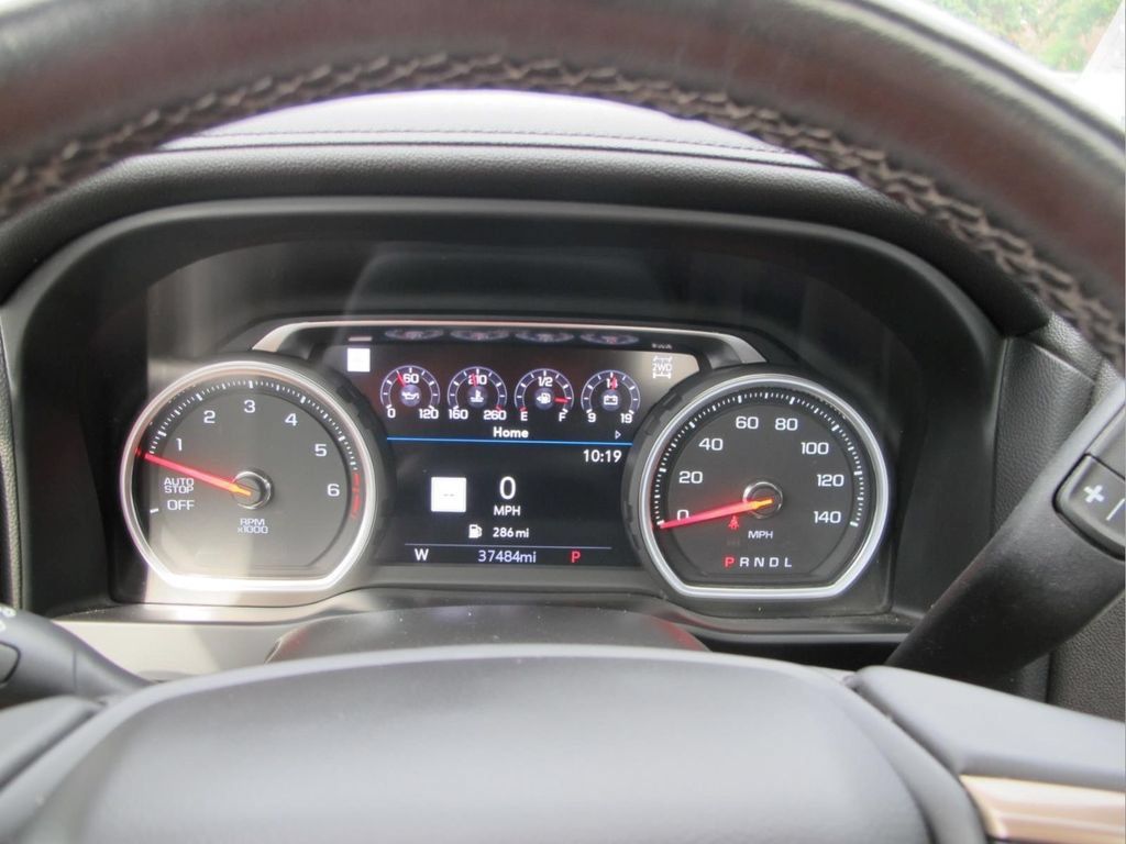 Used 2021 Chevrolet Silverado 1500 High Country w/ Technology Package AWD/4WD image 13