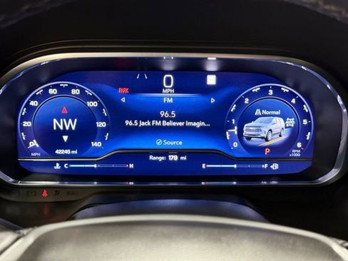 Used 2022 Chevrolet Tahoe Z71 w/ Luxury Package image 37