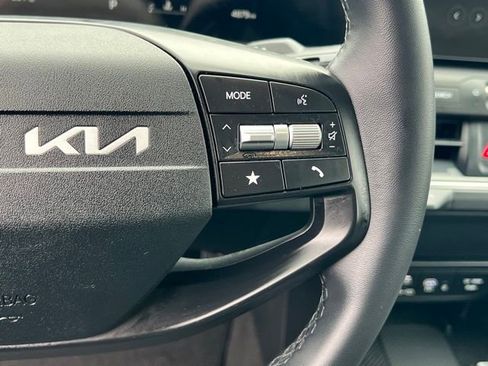 Certified 2025 Kia K4 EX FWD image 25
