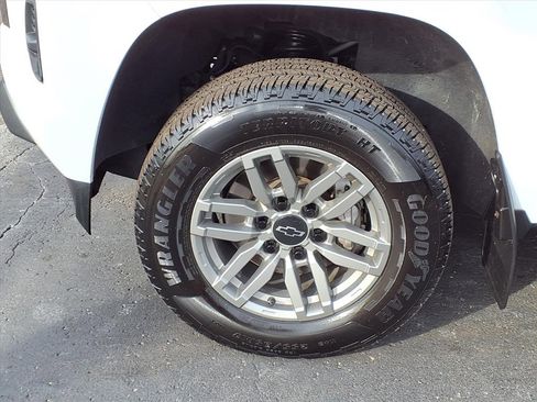 Used 2023 Chevrolet Colorado LT w/ LT Convenience Package image 10