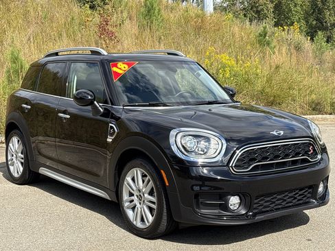 Used 2018 MINI Cooper Countryman S image 3
