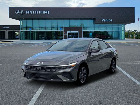 New 2026 Hyundai Elantra SEL Sport FWD image 20