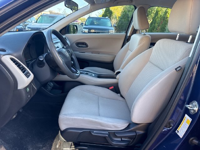 Used 2017 Honda HR-V LX image 9