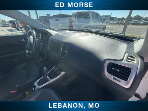 Used 2018 Jeep Compass Latitude w/ Popular Equipment Group FWD image 26