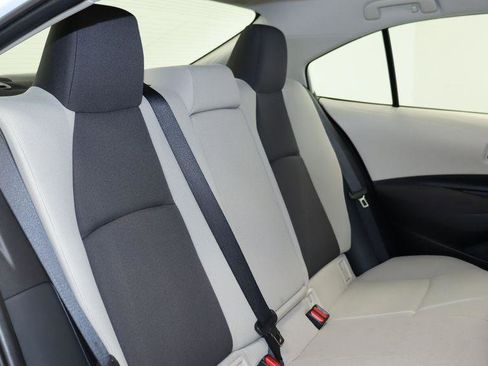 Used 2022 Toyota Corolla LE FWD image 22