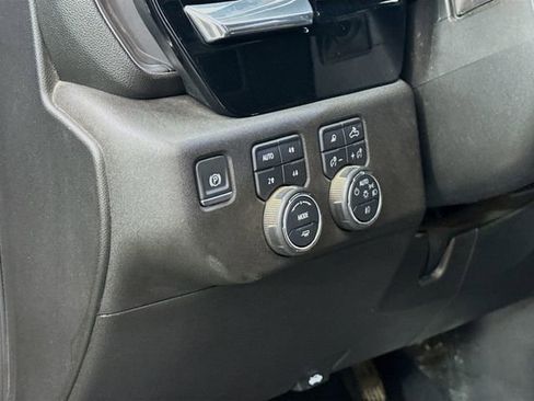 Used 2024 Chevrolet Silverado 2500 High Country image 12