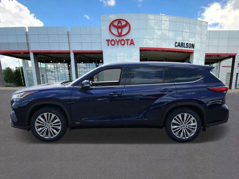 Used 2023 Toyota Highlander Platinum AWD/4WD image 7