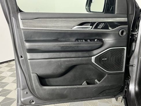 Used 2024 Jeep Wagoneer Series II w/ Flexible Seating Group image 22