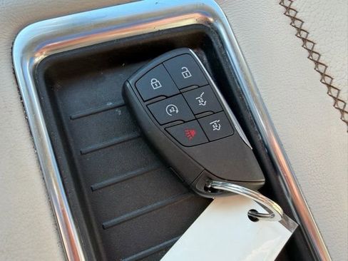 Certified 2022 GMC Yukon XL Denali image 34