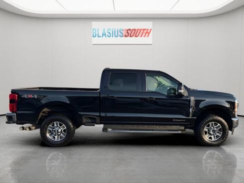 Used 2023 Ford F350 Lariat image 2
