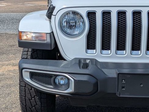 Used 2019 Jeep Wrangler Unlimited Sahara AWD/4WD image 10