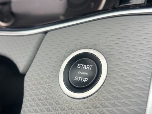 Used 2023 Land Rover Range Rover Evoque S image 20