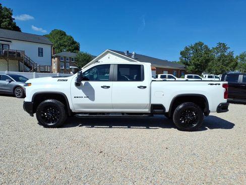 Used 2026 Chevrolet Silverado 2500 Custom w/ Custom Value Package AWD/4WD image 4