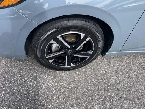 Used 2024 Nissan Sentra SV FWD image 16