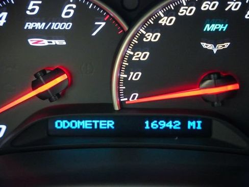Used 2008 Chevrolet Corvette Z06 w/ Preferred Equipment Group RWD image 9