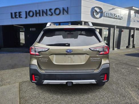 Used 2020 Subaru Outback Touring XT AWD/4WD image 4