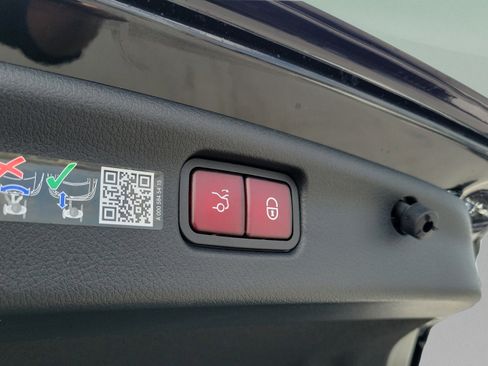 Certified 2026 Mercedes-Benz C 43 AMG 4MATIC Sedan image 7