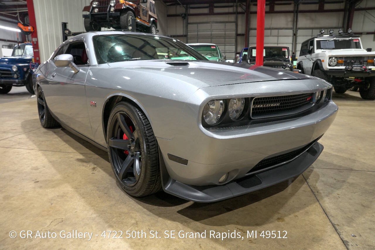 Used 2013 Dodge Challenger SRT8 w/ Harman Kardon Audio Group RWD image 12