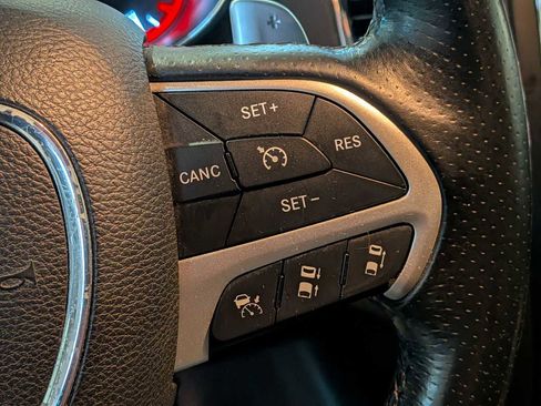 Used 2015 Dodge Durango R/T w/ Technology Group AWD/4WD image 22