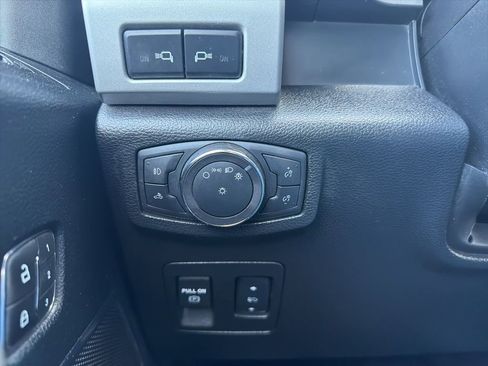 Used 2018 Ford F150 Lariat w/ Equipment Group 502A Luxury image 20