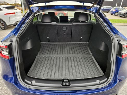 Used 2021 Tesla Model Y Long Range image 8